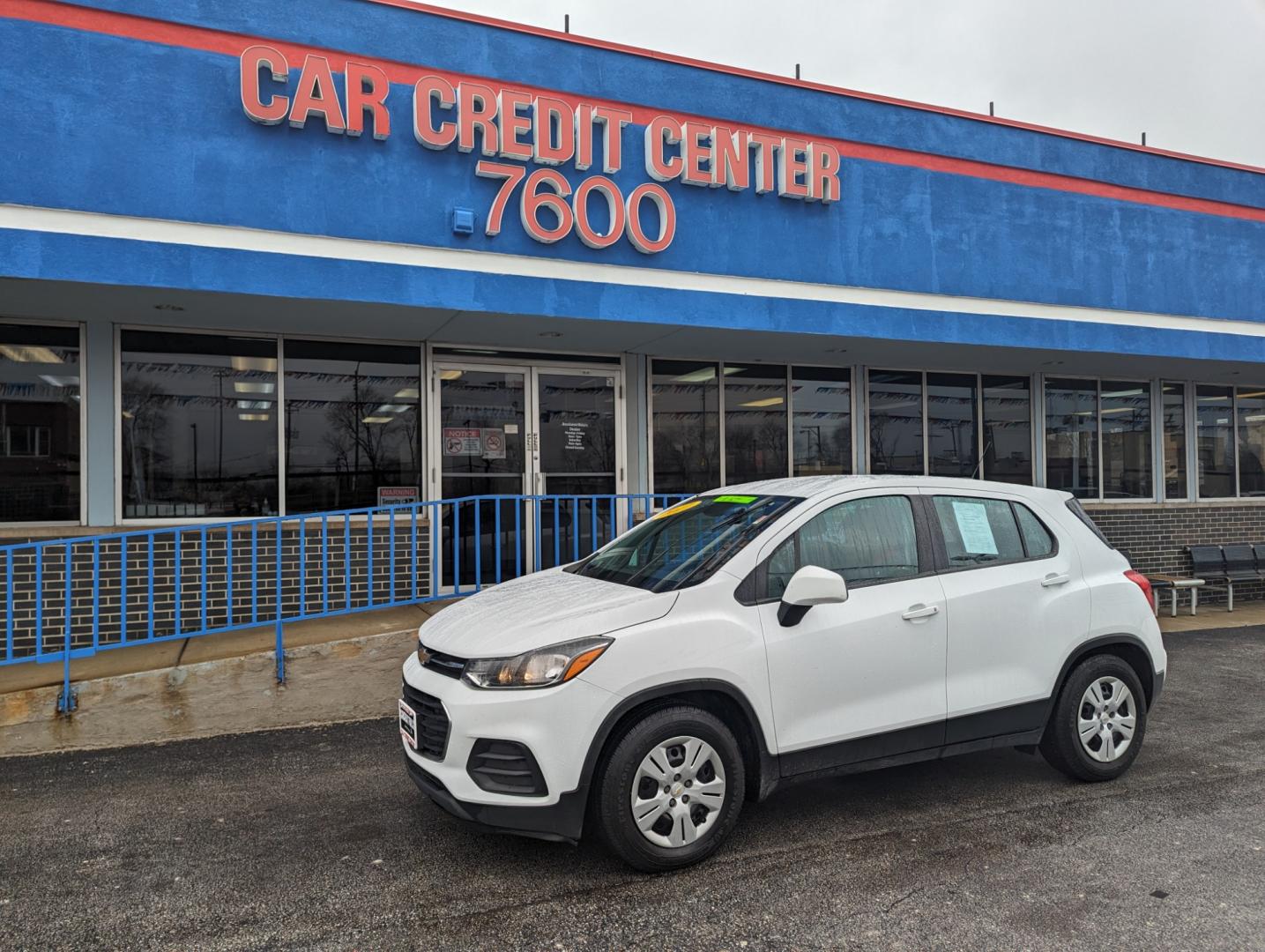 2017 WHITE Chevrolet Trax LS FWD (3GNCJKSB4HL) with an 1.4L L4 DOHC 16V engine, 6A transmission, located at 7600 S Western Ave., Chicago, IL, 60620, (773) 918-3980, 0.000000, 0.000000 - Photo#1